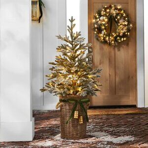 NEW Member's Mark 48" Pre-Lit Flocked Topiary in Woven Basket